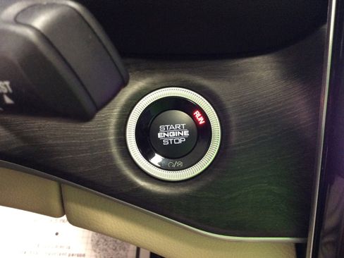 New 2025 Jeep Grand Cherokee Limited w/ Trailer Tow Package image 28