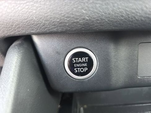 Used 2023 Nissan Rogue SV image 23