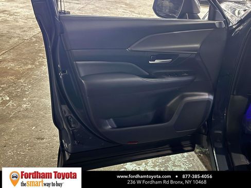 Used 2026 Toyota Grand Highlander AWD image 15