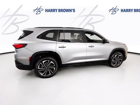 Used 2025 Buick Enclave Sport Touring AWD/4WD image 30