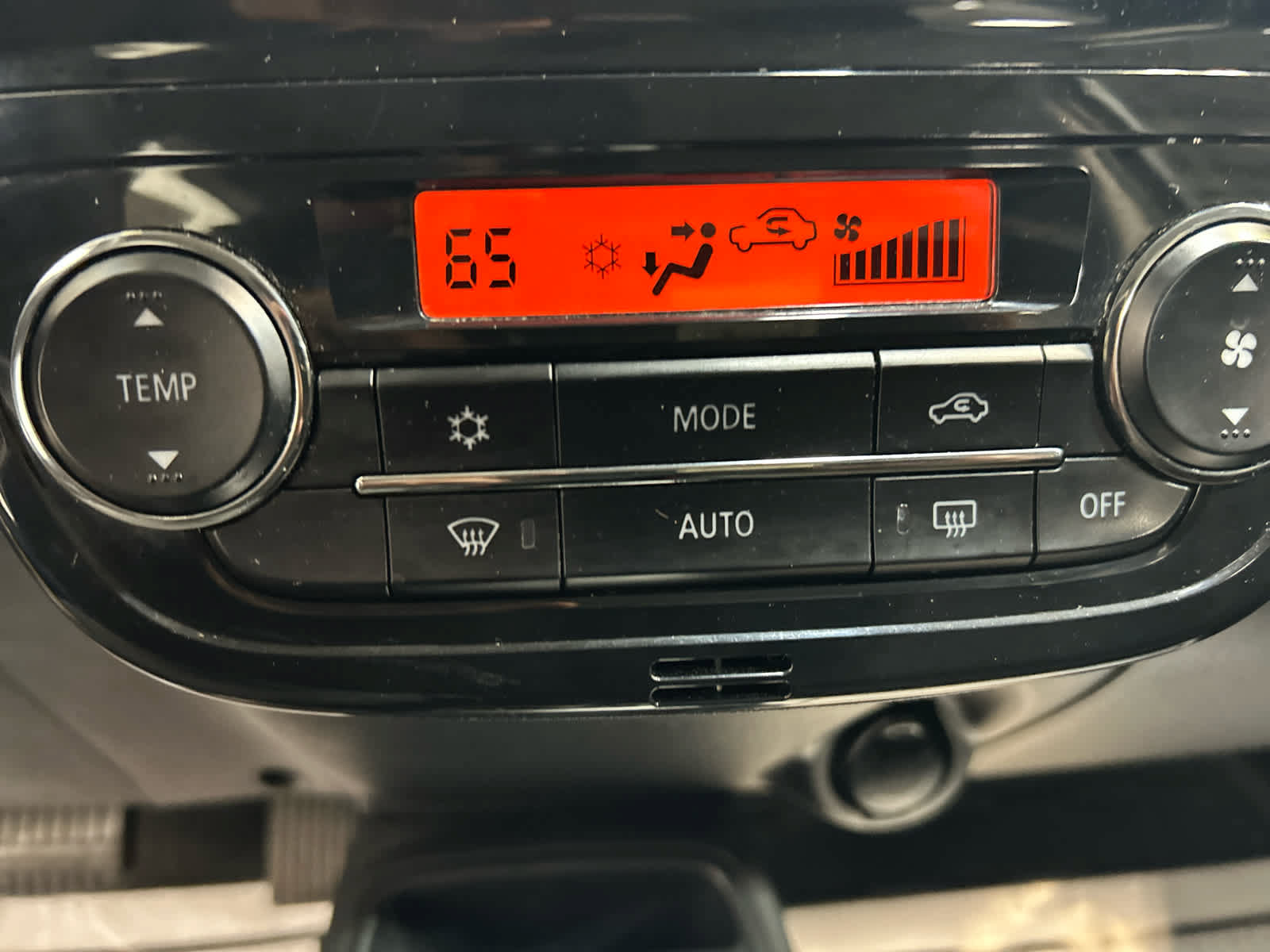 Used 2024 Mitsubishi Mirage ES FWD image 16