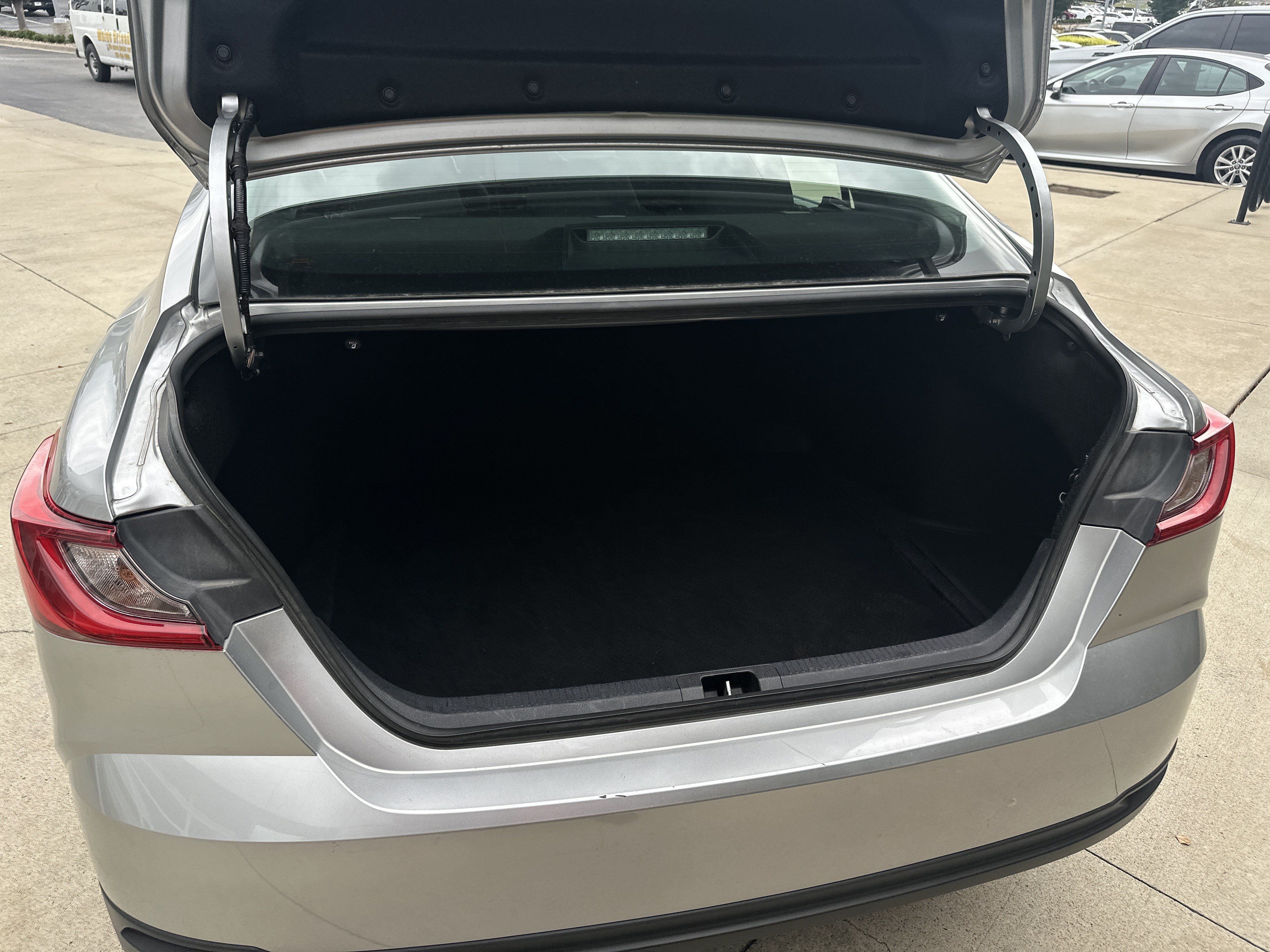 Used 2025 Toyota Camry LE FWD image 24