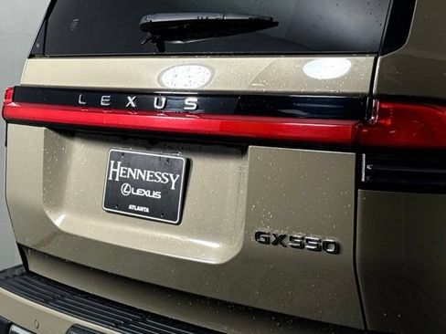 Used 2024 Lexus GX 550 AWD/4WD image 16