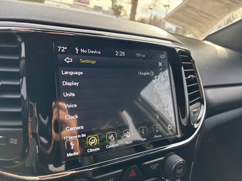 Used 2021 Jeep Grand Cherokee Laredo X image 36