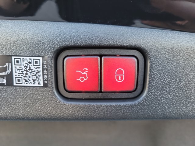 Used 2026 Mercedes-Benz E 350 4MATIC Sedan image 18