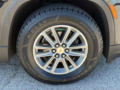 Used 2023 Chevrolet Traverse LT w/ LPO, Floor Liner Package AWD/4WD image 7