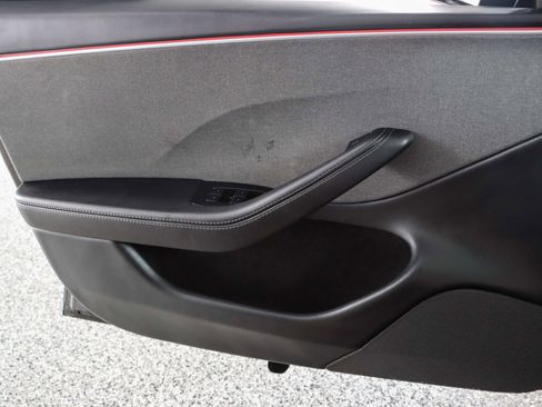 Used 2025 Tesla Model 3 Long Range image 19