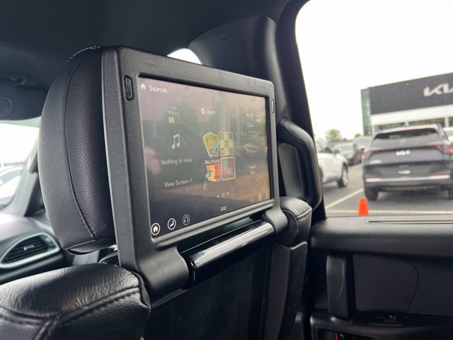 Used 2018 Chrysler Pacifica Touring-L Plus w/ S Appearance Package FWD image 32