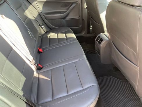 Used 2008 Volkswagen Jetta Wolfsburg Edition FWD image 21