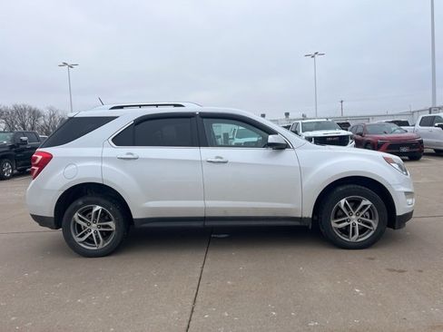 Used 2016 Chevrolet Equinox LTZ w/ Enhanced Convenience Package image 2