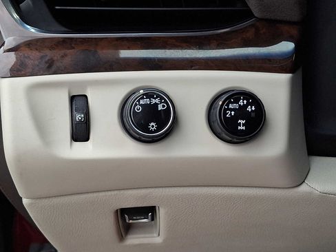 Used 2016 Cadillac Escalade Premium AWD/4WD image 22