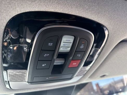 Used 2024 Hyundai Palisade Limited AWD/4WD image 24
