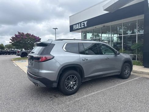 Used 2025 GMC Acadia Elevation FWD image 6