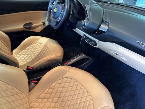 Used 2018 Ferrari 488 Spider RWD image 17