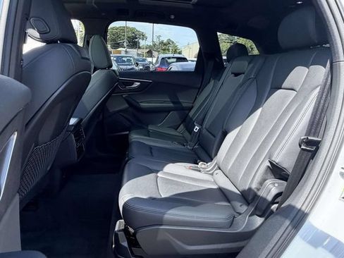 Used 2023 Audi Q7 2.0T Premium Plus w/ Premium Plus Package AWD/4WD image 13