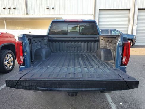 Used 2024 GMC Sierra 1500 SLT w/ SLT Premium Plus Package AWD/4WD image 10