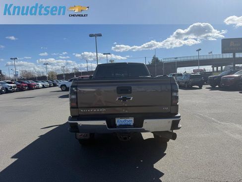 Used 2015 Chevrolet Silverado 2500 LTZ image 6