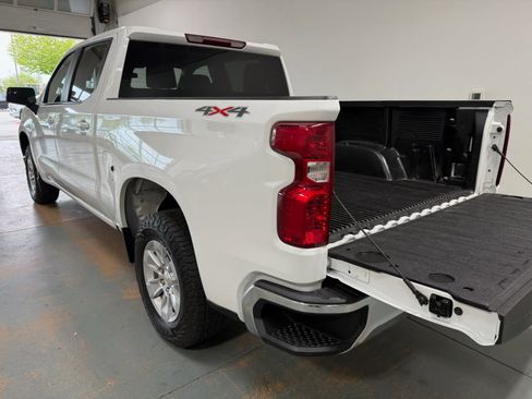 Used 2025 Chevrolet Silverado 1500 LT AWD/4WD image 4