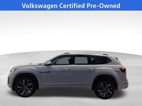Certified 2024 Volkswagen Atlas SEL Premium R-Line image 2