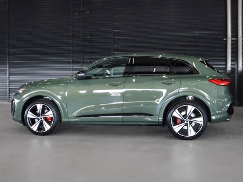 New 2025 Audi SQ5 Prestige image 14