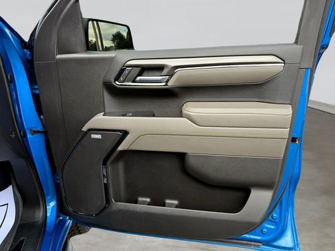 Used 2022 Chevrolet Silverado 1500 ZR2 w/ Technology Package image 32