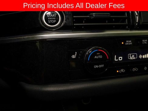 Certified 2024 Nissan Pathfinder SV w/ SV Premium Package FWD image 18