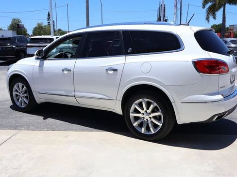 Used 2017 Buick Enclave Premium w/ Experience Buick Package FWD image 6