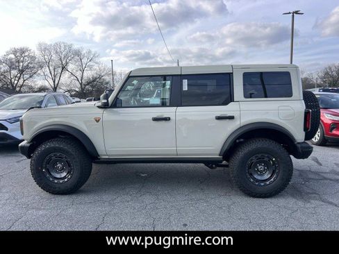 New 2025 Ford Bronco Badlands AWD/4WD image 4