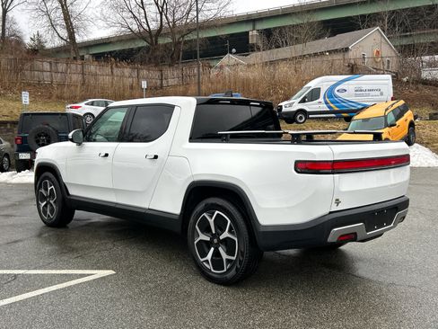 Used 2022 Rivian R1T Adventure AWD/4WD image 4