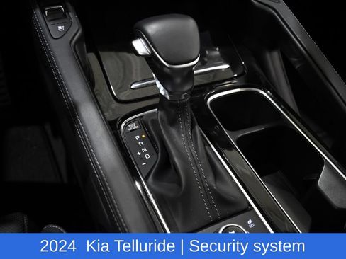 Used 2024 Kia Telluride AWD image 25