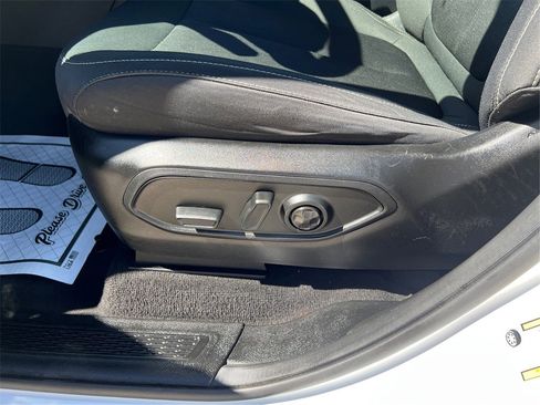 Used 2022 Jeep Grand Cherokee L Laredo w/ Luxury Tech Group I image 18