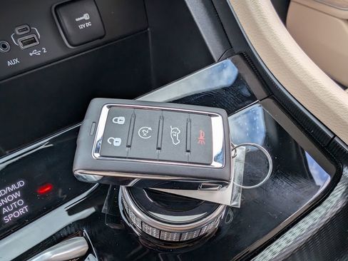 New 2026 Jeep Grand Cherokee Limited image 18