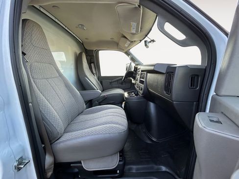 New 2025 Chevrolet Express 3500 Work Van w/ Power Convenience Package image 10