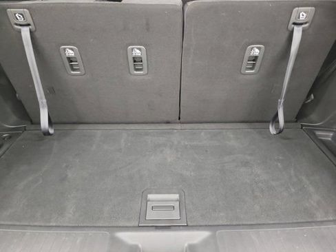 Used 2025 Honda Pilot Sport image 9