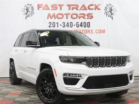 Used 2022 Jeep Grand Cherokee Summit AWD/4WD image 3
