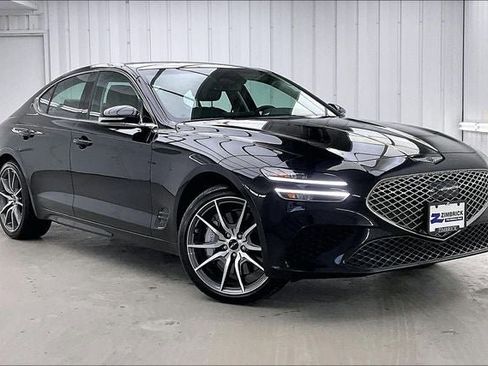 Used 2025 Genesis G70 2.5T image 34