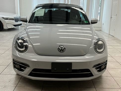 Used 2018 Volkswagen Beetle 2.0T SE w/ SE Premium Package image 2