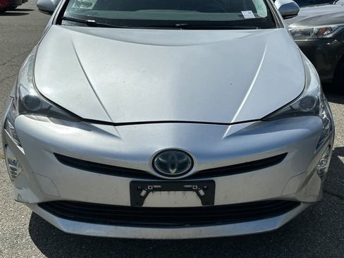 Used 2016 Toyota Prius Three Touring FWD image 12