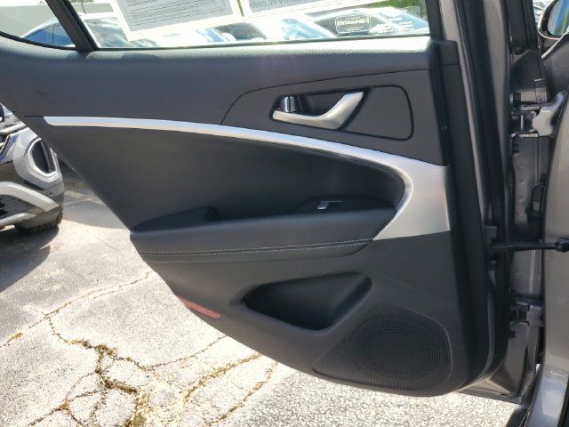Used 2022 Genesis G70 2.0T RWD image 19