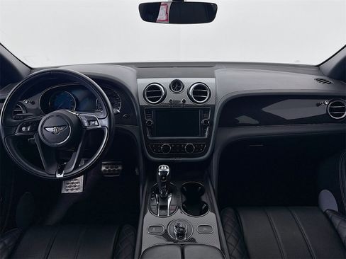 Certified 2019 Bentley Bentayga image 5