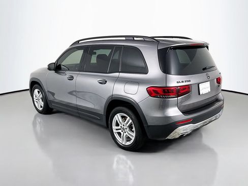 Used 2023 Mercedes-Benz GLB 250 4MATIC image 3