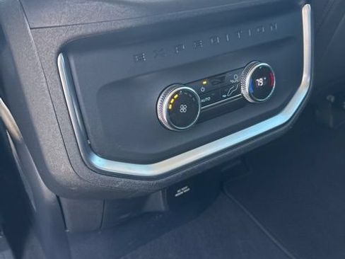 Used 2025 Ford Expedition Active AWD/4WD image 22