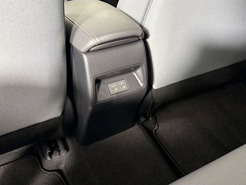 Certified 2025 Toyota Corolla SE w/ Convenience Package FWD image 42