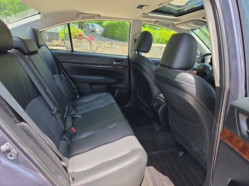 Used 2014 Subaru Legacy 2.5i Limited AWD/4WD image 20