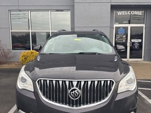 Used 2017 Buick Enclave Convenience image 1