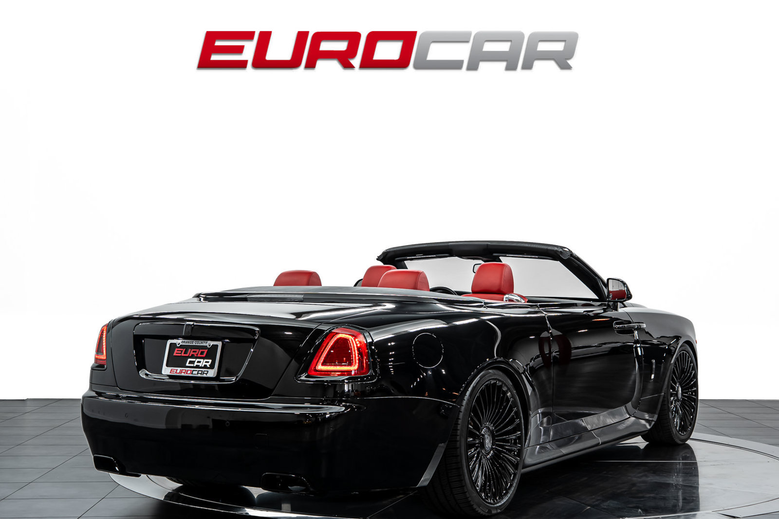Used 2018 Rolls-Royce Dawn RWD image 6