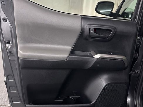 Used 2019 Toyota Tacoma SR5 image 22