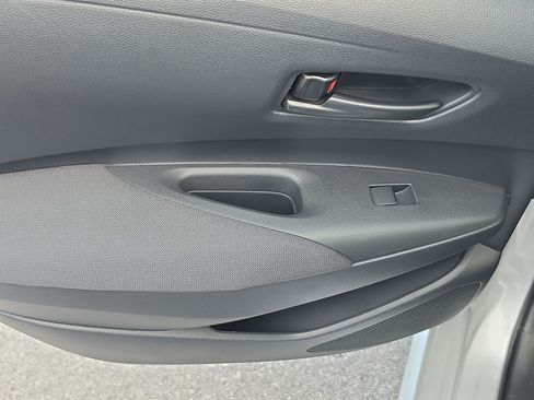 Used 2024 Toyota Corolla LE FWD image 19