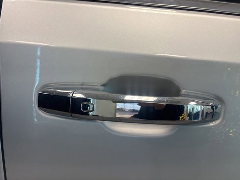 Used 2020 GMC Sierra 1500 SLT w/ X31 Off-Road Package image 10