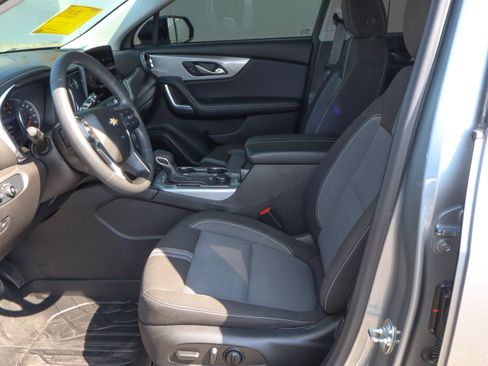 Used 2024 Chevrolet Blazer LT w/ Midnight/Sport Edition FWD image 7